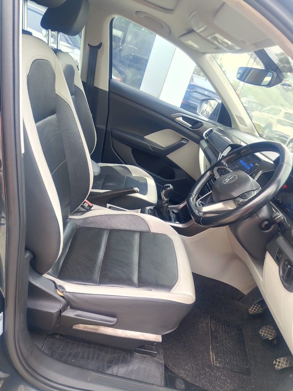 Volkswagen Taigun(2021-2023) Topline 1.0 Tsi Mt